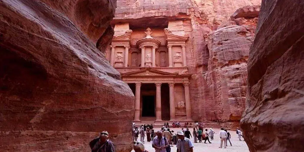 Read more about the article Tours to Jordan from the USA With Halino Travel