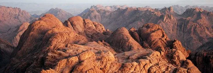 Read more about the article The Best Adventure Tours to Egypt: A Thrilling Journey Awaits